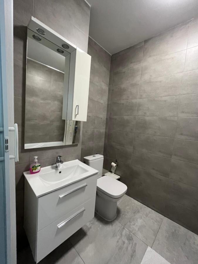 Airport Comfy Guest Homestay Warsaw