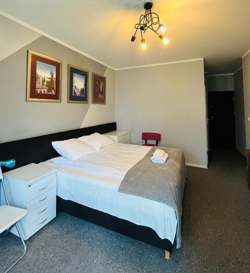 Airport Comfy Guest Homestay Warsaw