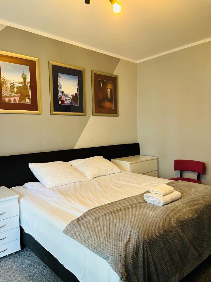 Airport Comfy Guest Privatunterkunft *